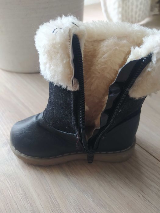 Детские сапожки на меху, новые кожа