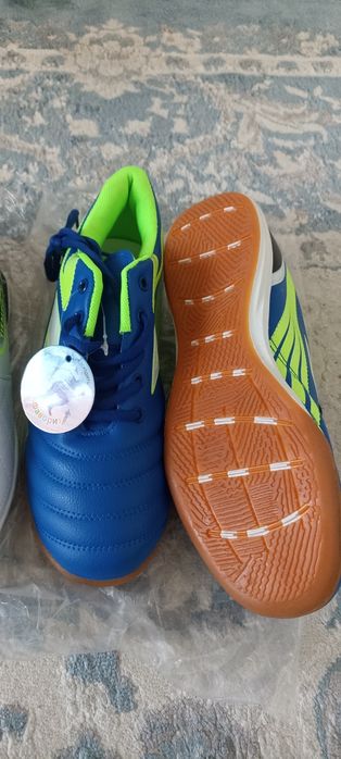 Продам бутсы сороконожку