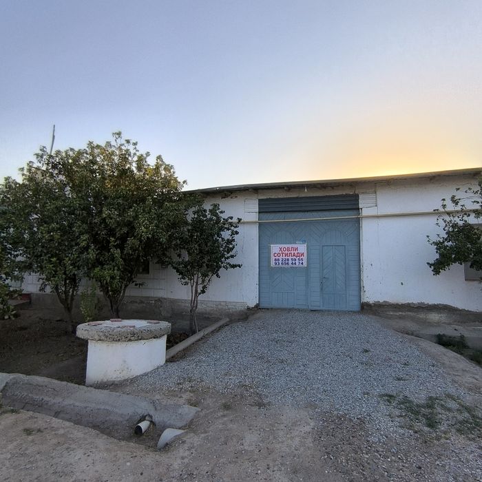 Karmana tumani Gulshan qoʻrgʻonida Hovli sotiladi