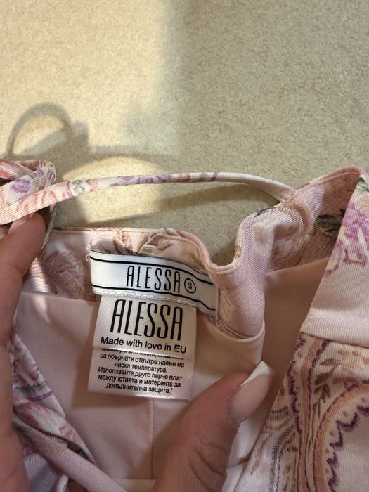 Топ на ALESSA като нов!