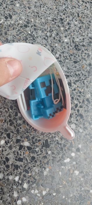 Фигурки майнкрафт киндер джой