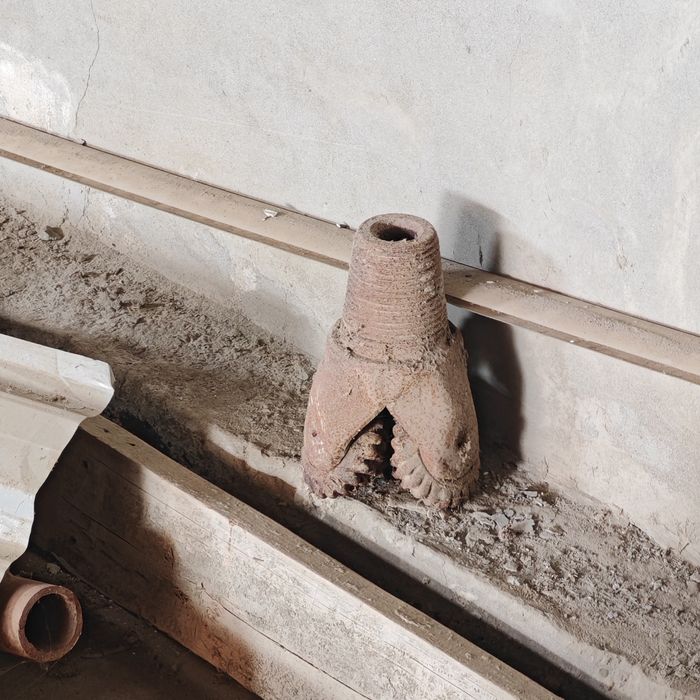 Буровой аппарат сотилади