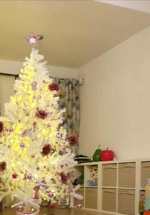 Vând brad alb artificial