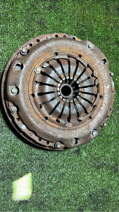 Маховик сцепления корзина в сборе