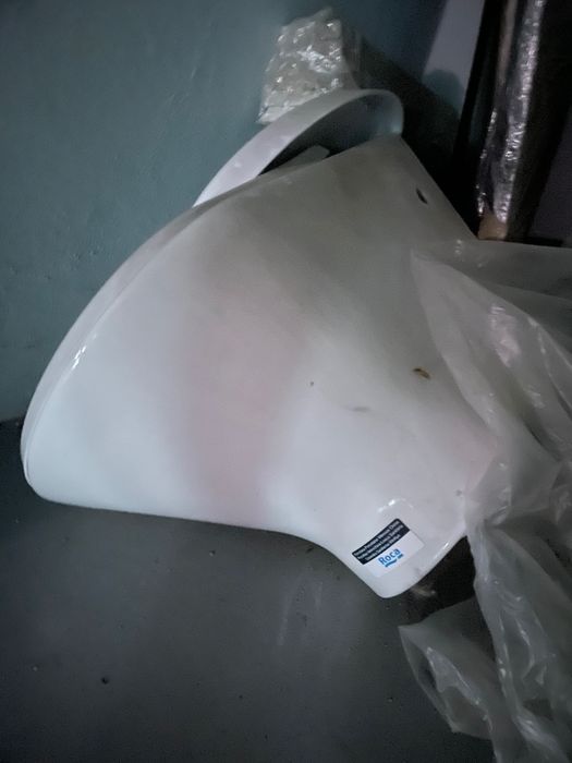 Vas WC suspendat Roca Nexo cu capac