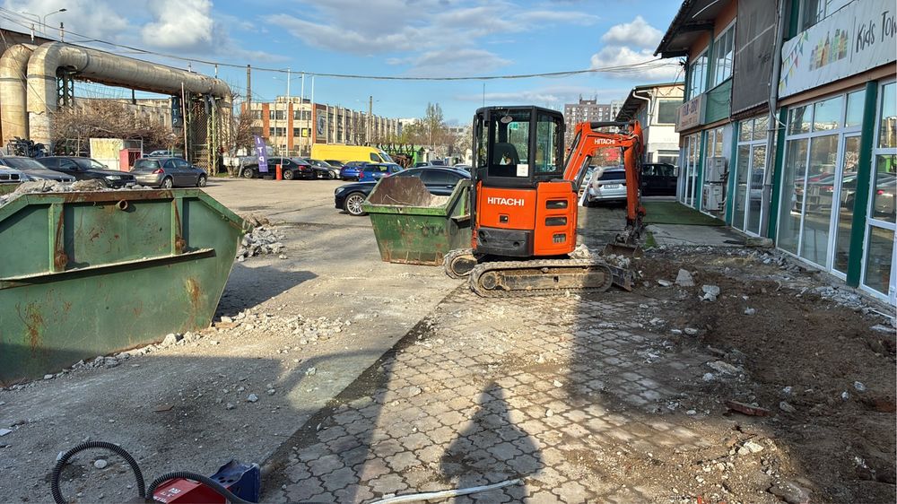 Lucrari miniexcavator picon de spart