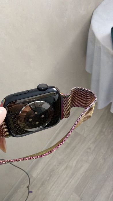 Часы Apple в отл состояние