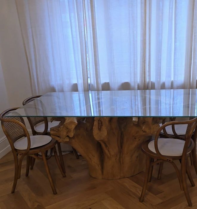 Masă dining unicat din rădăcină lemn masiv + blat sticlă securizată