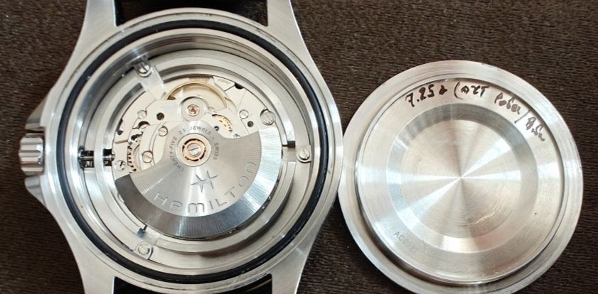 Hamilton Khaki Navy Scuba H82515130