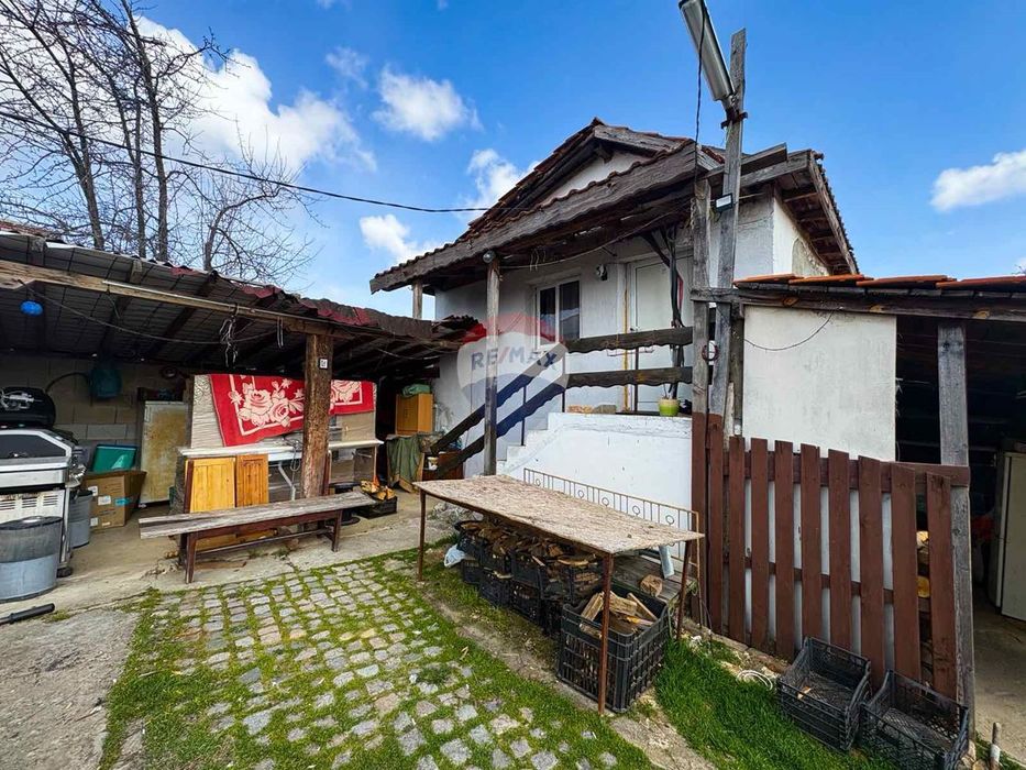 Къща в Варна, област-с.Приселци