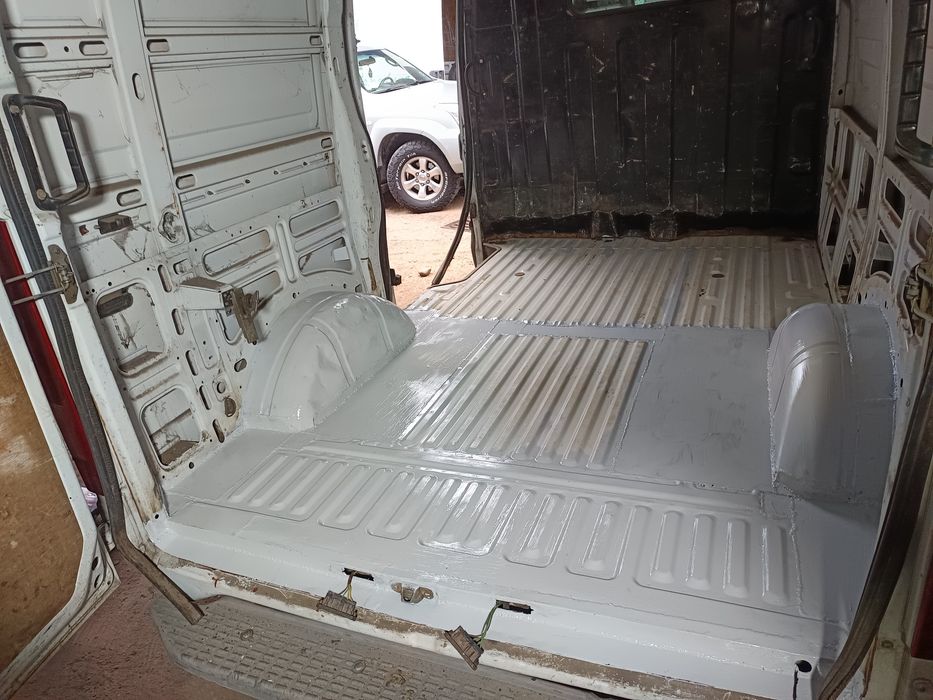 Servicii de tinichigerie/sudură auto