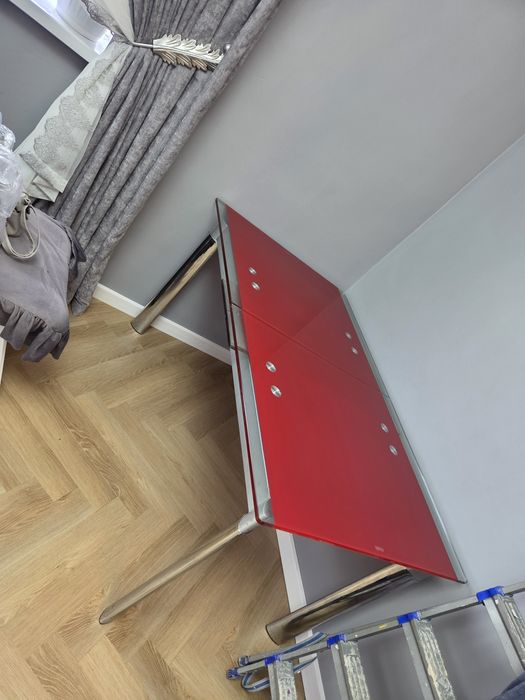 Продам стол стекло