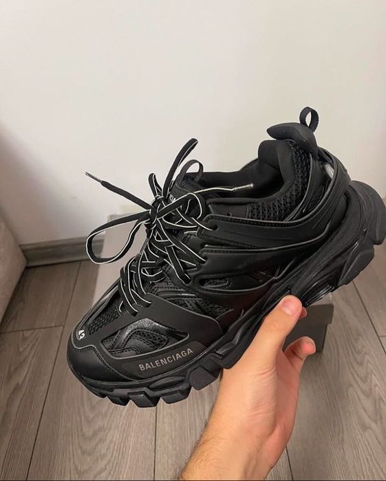 Balenciaga track