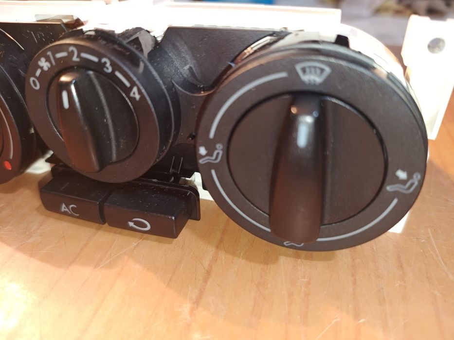 Panou aer conditionat g4