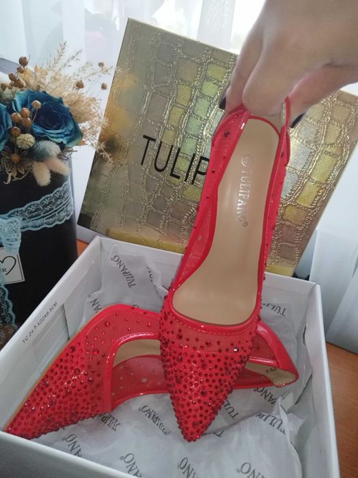 Pantofi stiletto rosii