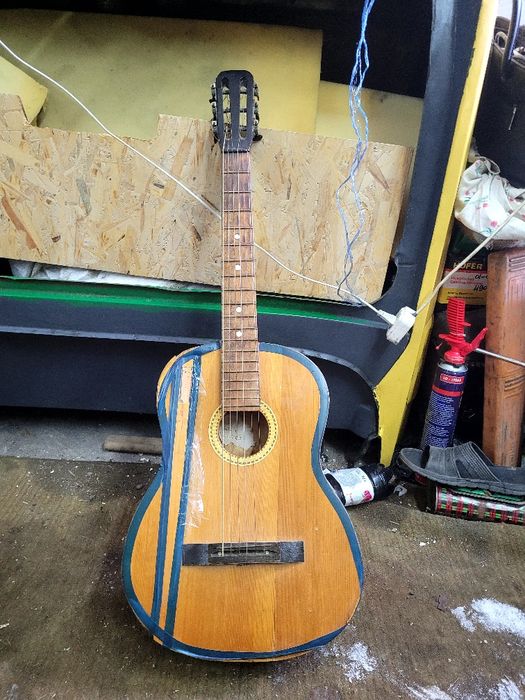 Продам гитару ссср