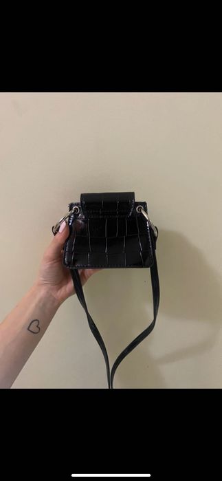 Мини чанта с дълга дръжка