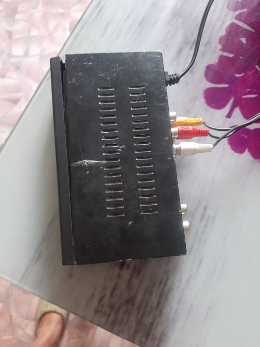 Телевизор с ресивером TCL