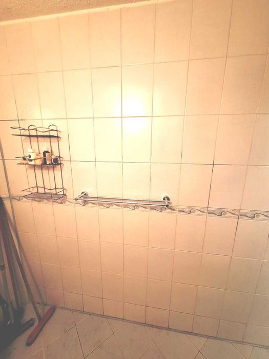 Продавам апартамент гарсониера в кв. Обеля 2, гр. София