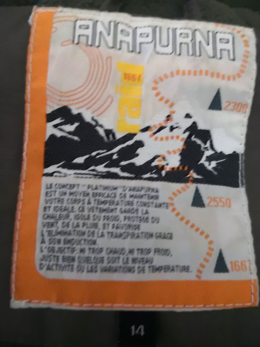 Vind geaca ANAPURNA 200 lei