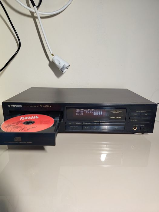 Pioneer CD player