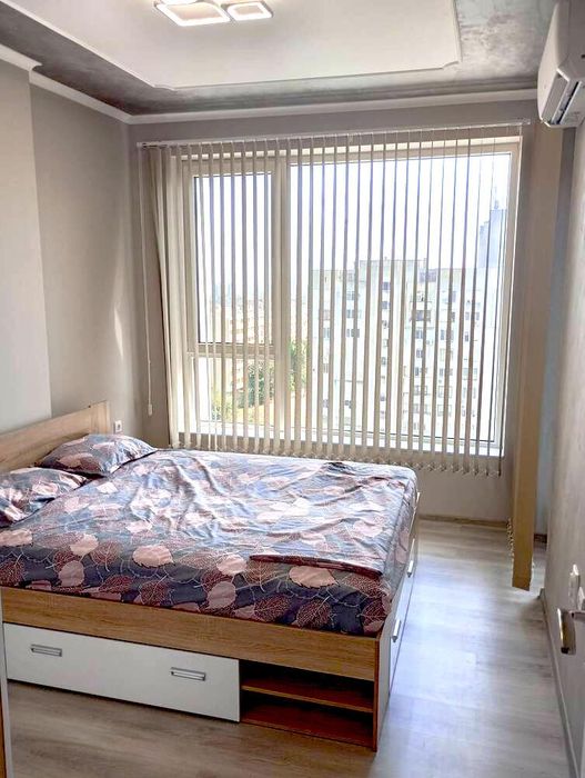 Дава се под наем Тристаен апартамент в Бургас, Изгрев - 85 кв.м за 816 € - Снимка #3