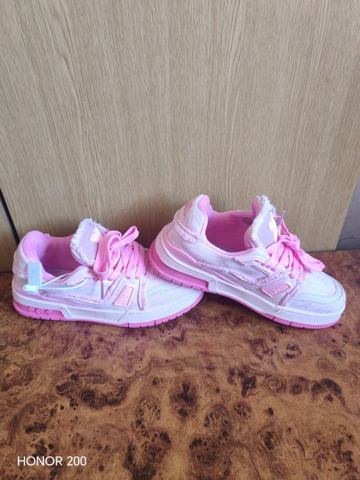 Adidași louis Vuitton
