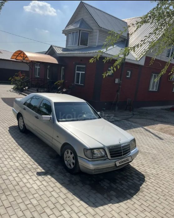 Mercedes-Benz S 320