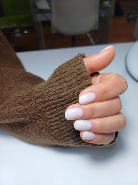 Unghii cu gel & semipermanent – Răcădău, Brașov