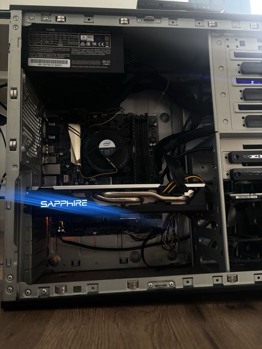 Placa video 4 gb / GDDR5/ 256 bit Radeon RX570