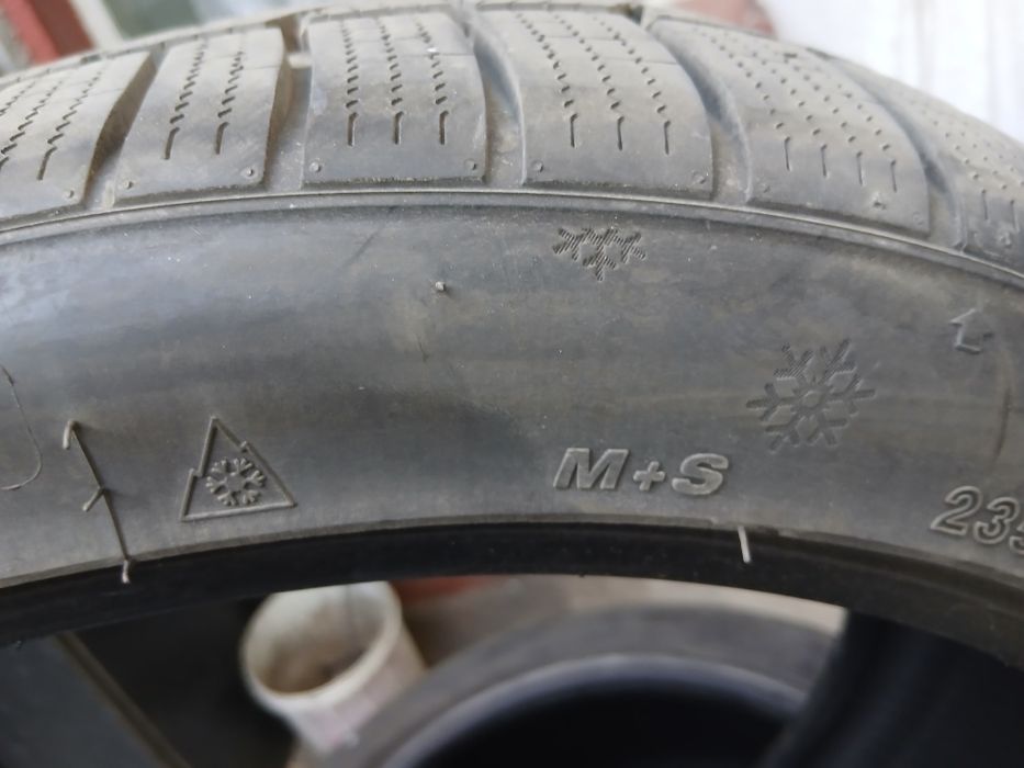 Cauciucuri M+S R18