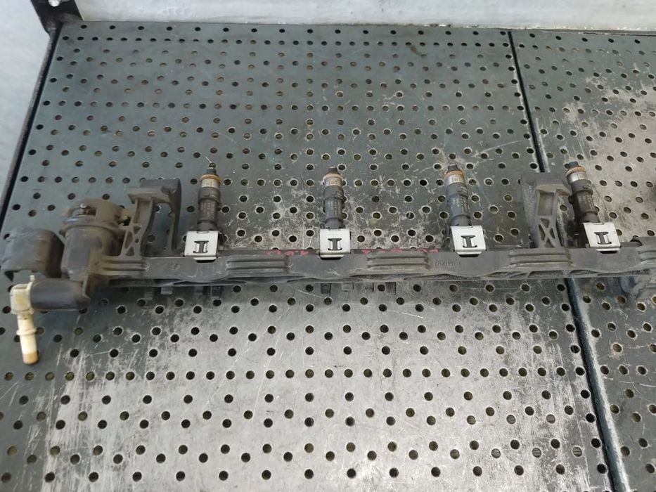 rampa cu injectoare 1.6b pnda ford focus 3  vp8a6u-ab  0280158207