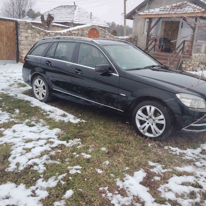 Продавам с всичко платено