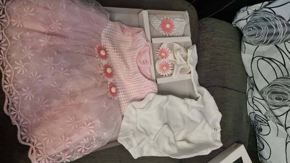 Комплект рокля,буйки,боди,лента