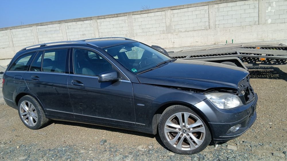 Dezmembrez mercedes  c clas dim 2011 Euro 5