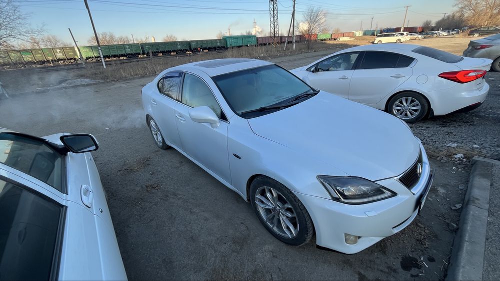 Продается lexus is 300