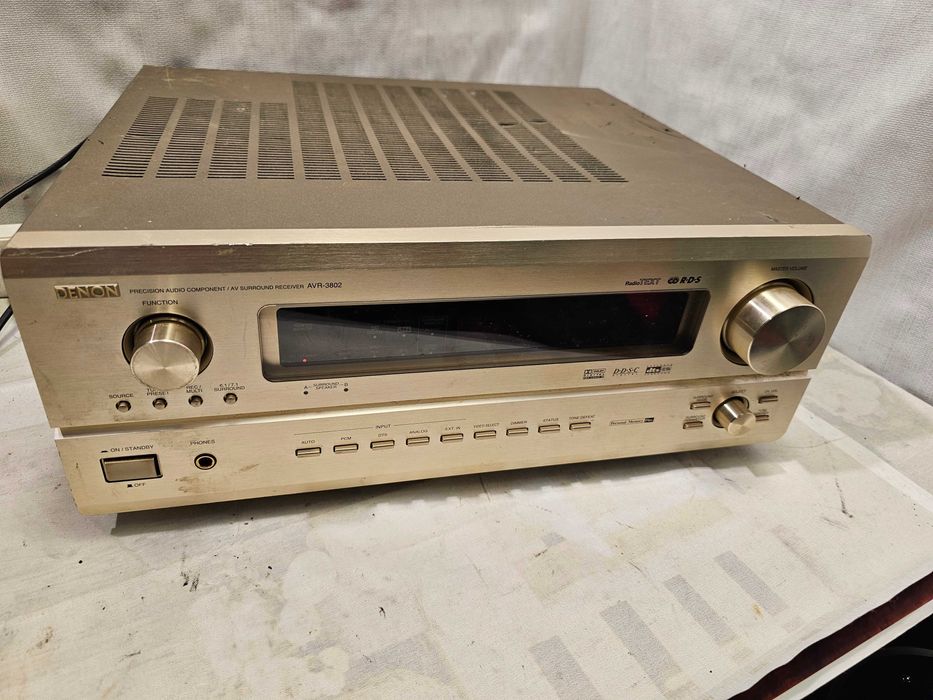Defect statie DENON AVR-3802 Champagne nu porneste
