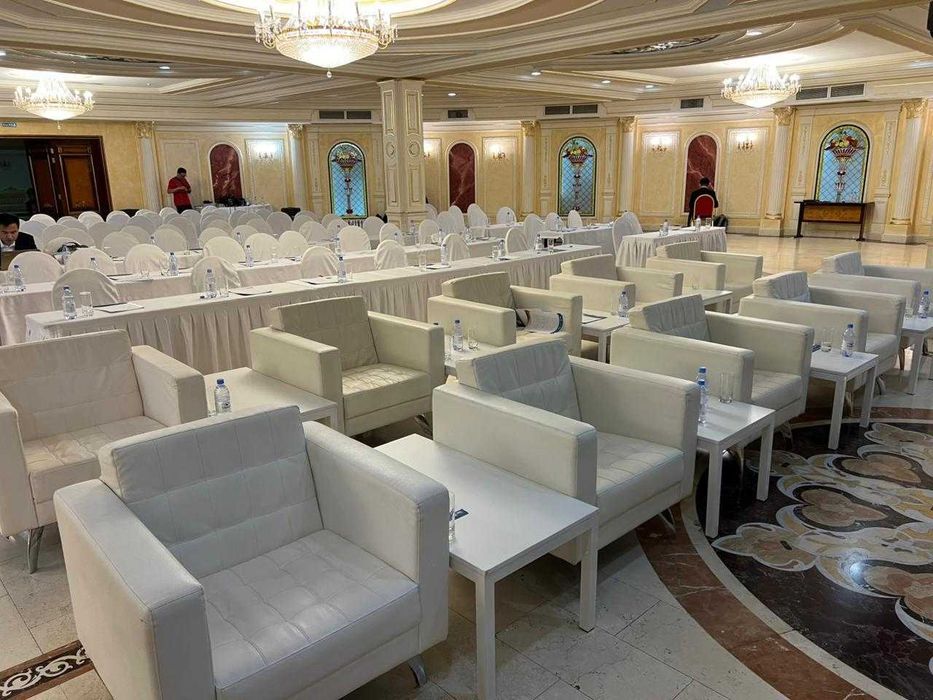 Аренда, прокат диванов и кресел, пуфики , биг беги