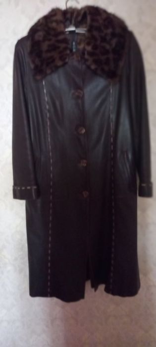 Продам женское пальто