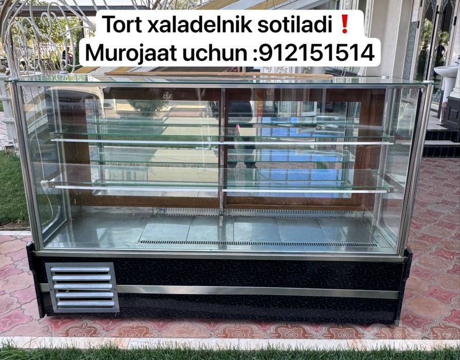 Tort saqlaydigan muzlatgich sotiladi