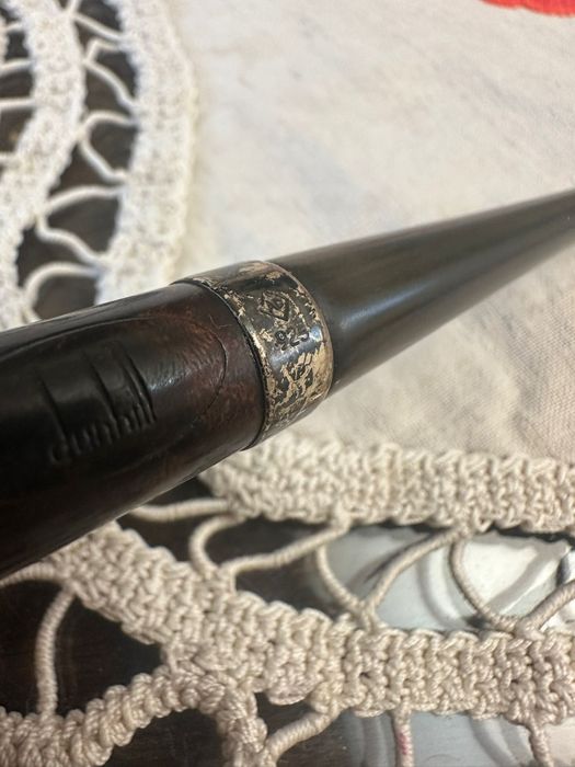 Pipă Dunhill. O bucată.