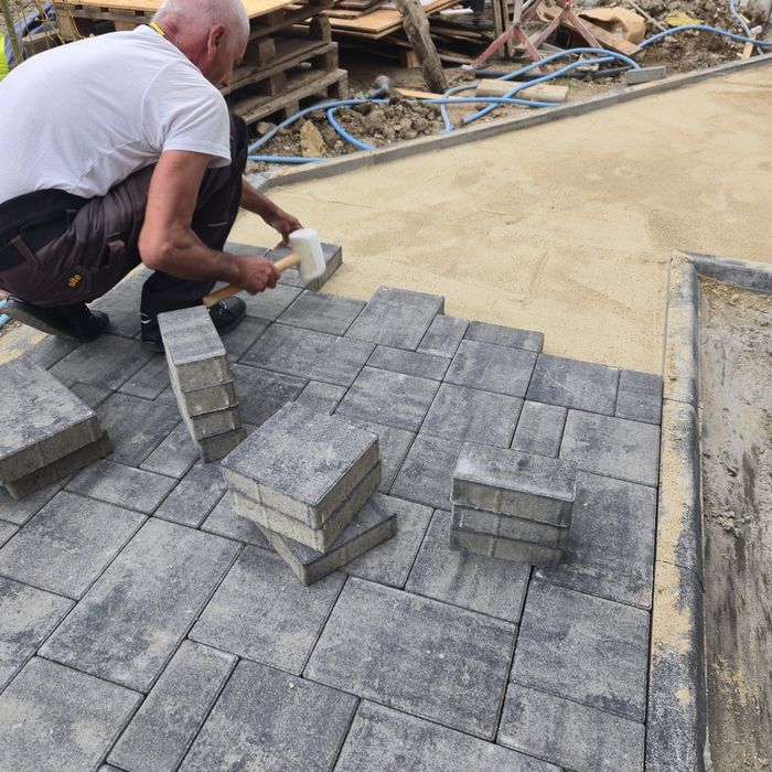 Pavaje curte / Pavele /Borduri  beton -Bragadiru Ilfov