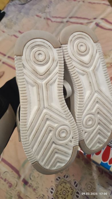 Sunday Habit кецове