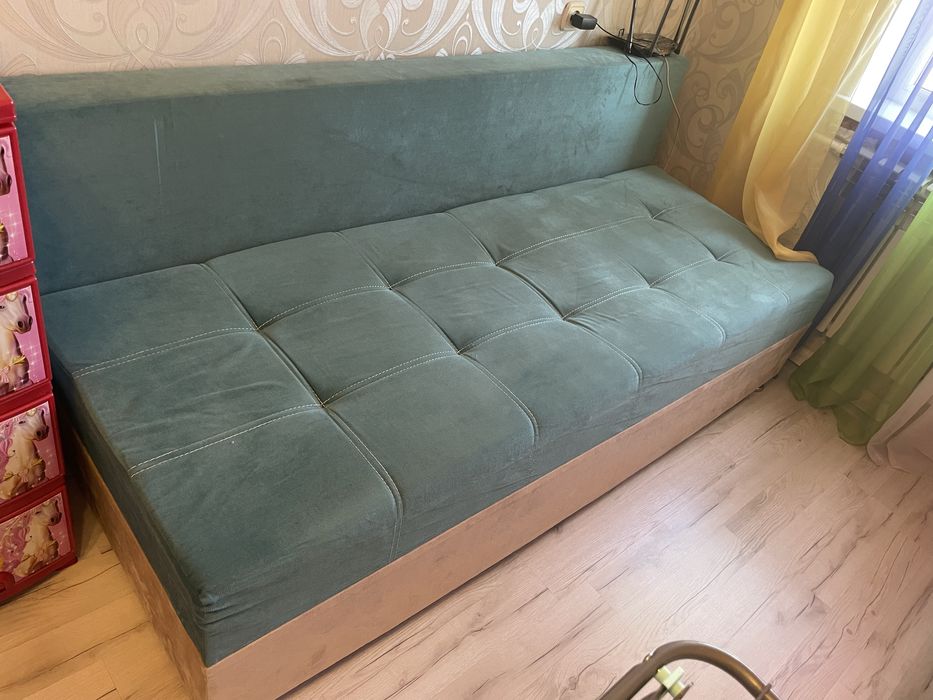Продается диван (тахта)