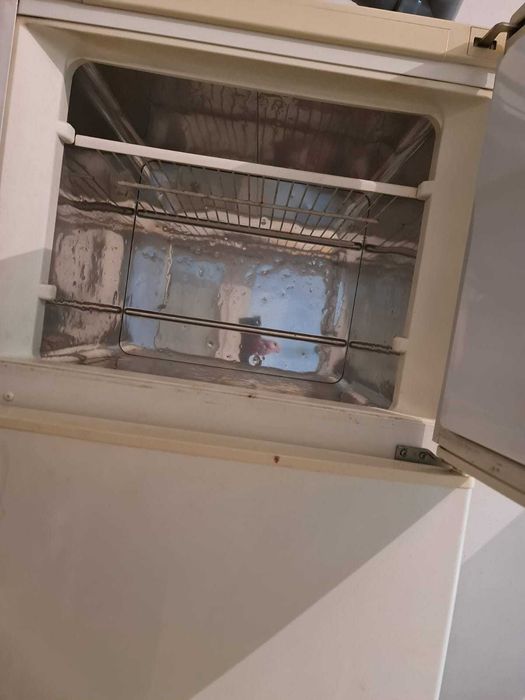 Frigider Whirlpool cu 2 usi