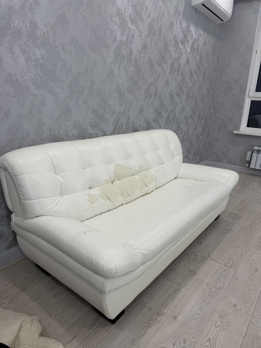 Отдам даром диван