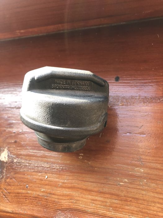 Запчасти пробка бензобака