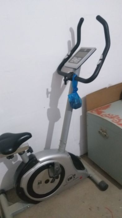 Много вариантов дорожки, датчик пульса , давления ,