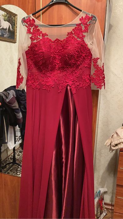 Платье вечернее