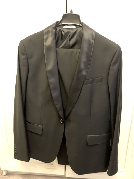 Продам новый смокинг